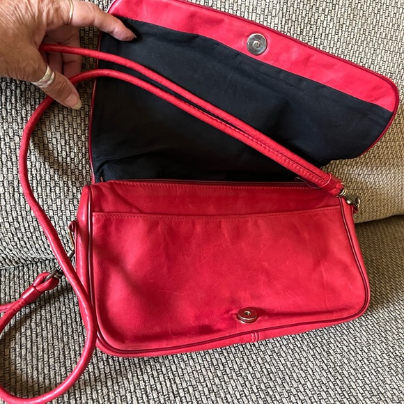 STONE MOUNTAIN All LEATHER Shoulder Bag - Picture 2 of 13